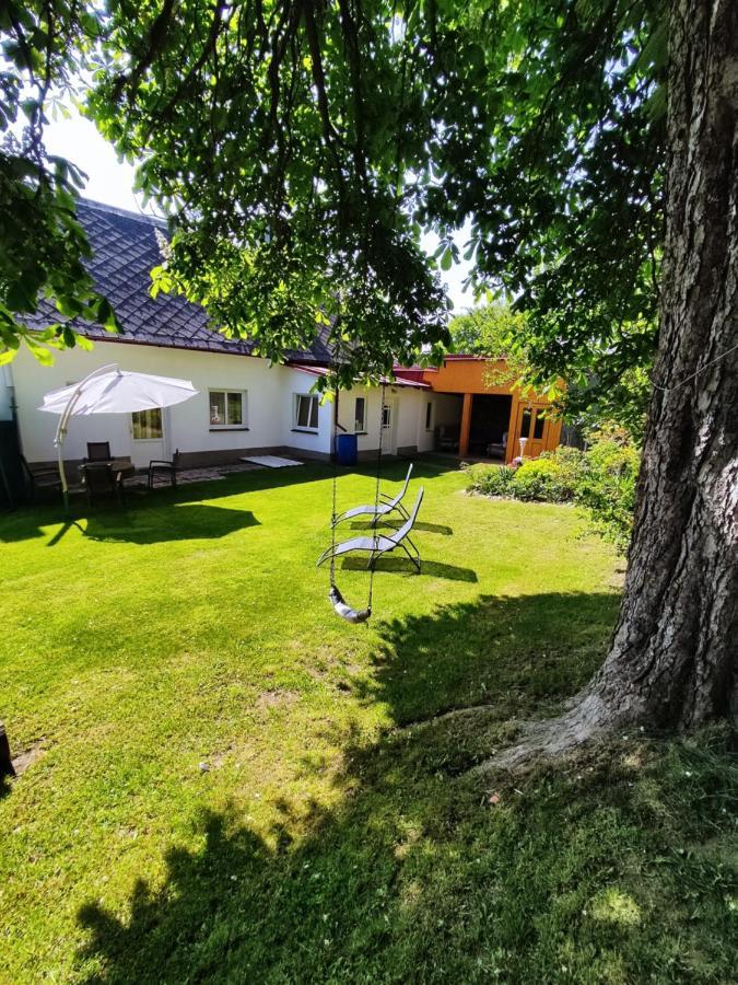 Apartman Utvina Exterior foto